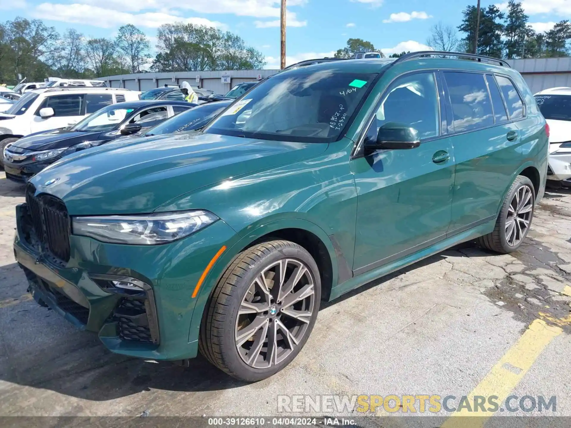 2 Photograph of a damaged car 5UXCW2C07M9G05087 BMW X7 2021