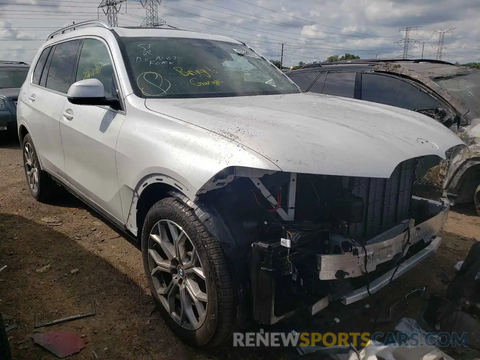 1 Photograph of a damaged car 5UXCW2C07M9G12766 BMW X7 2021