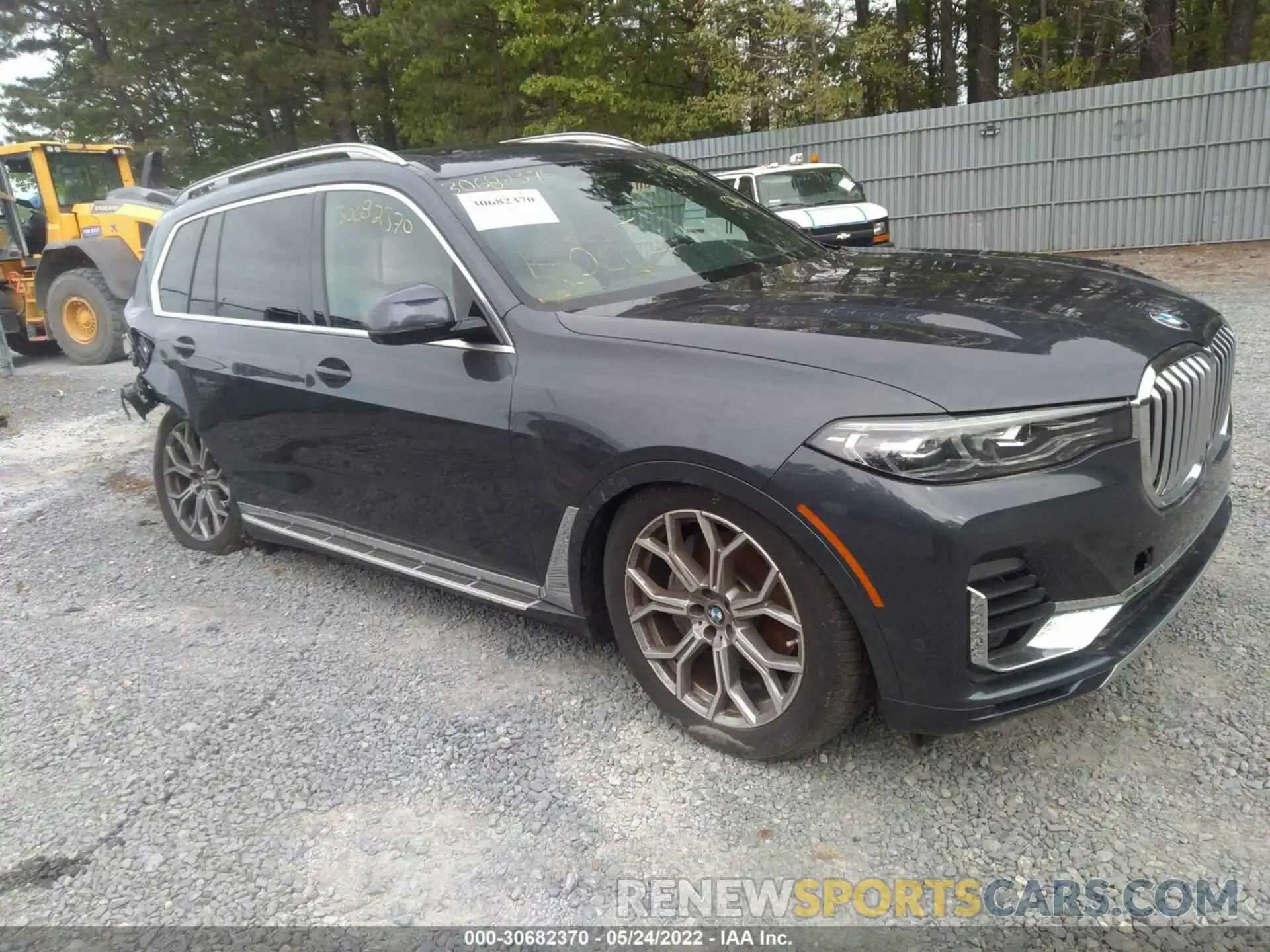 1 Photograph of a damaged car 5UXCW2C07M9G34380 BMW X7 2021