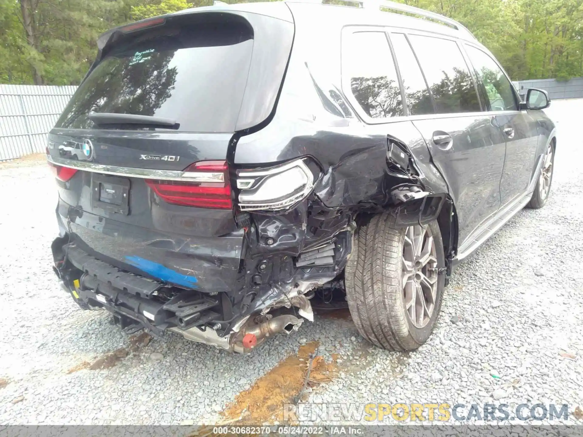 6 Photograph of a damaged car 5UXCW2C07M9G34380 BMW X7 2021