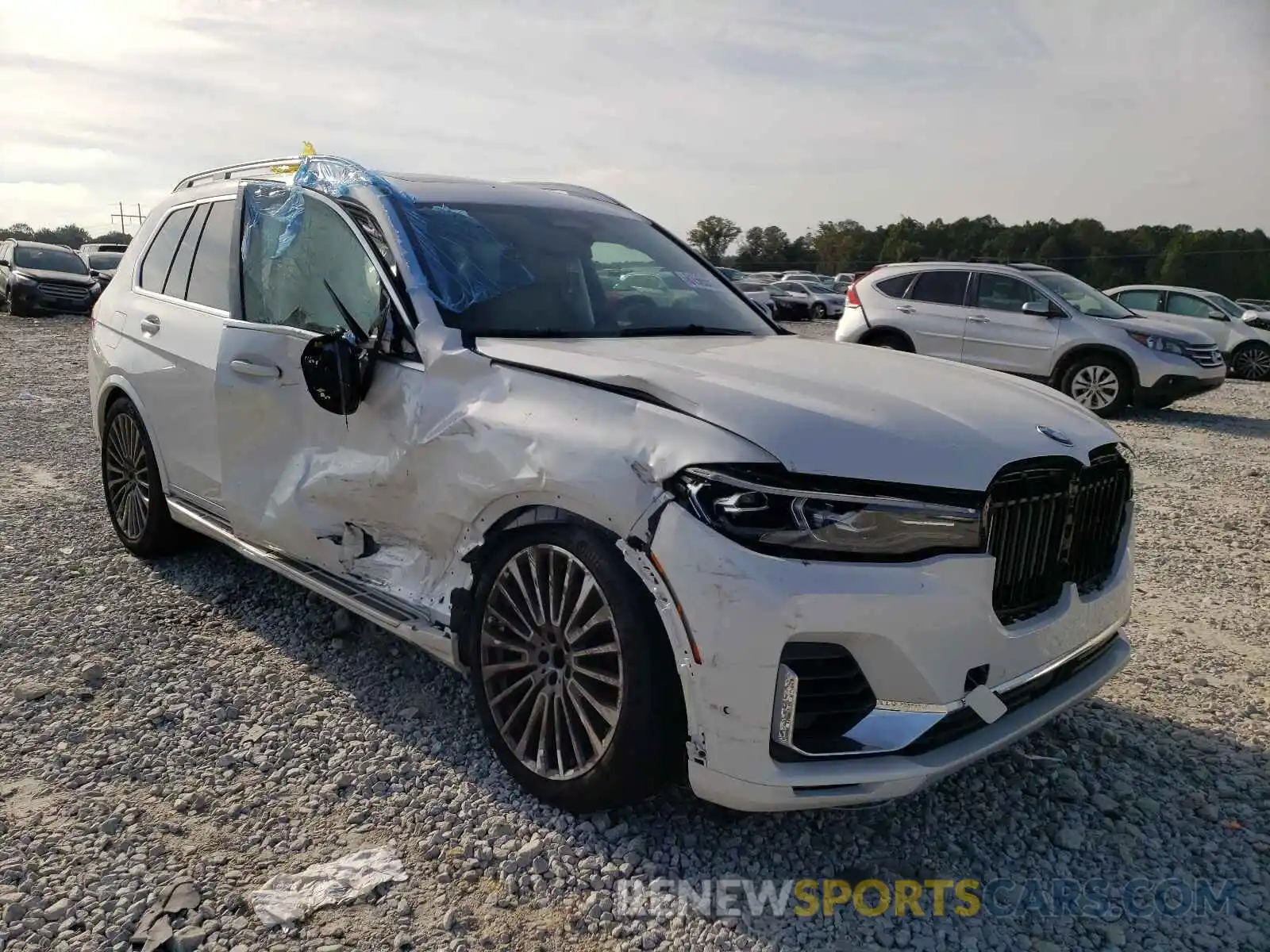 1 Photograph of a damaged car 5UXCW2C07M9G44505 BMW X7 2021