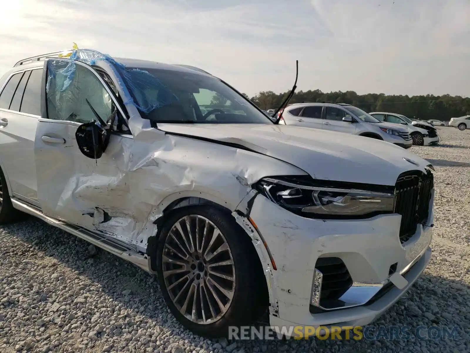 9 Photograph of a damaged car 5UXCW2C07M9G44505 BMW X7 2021