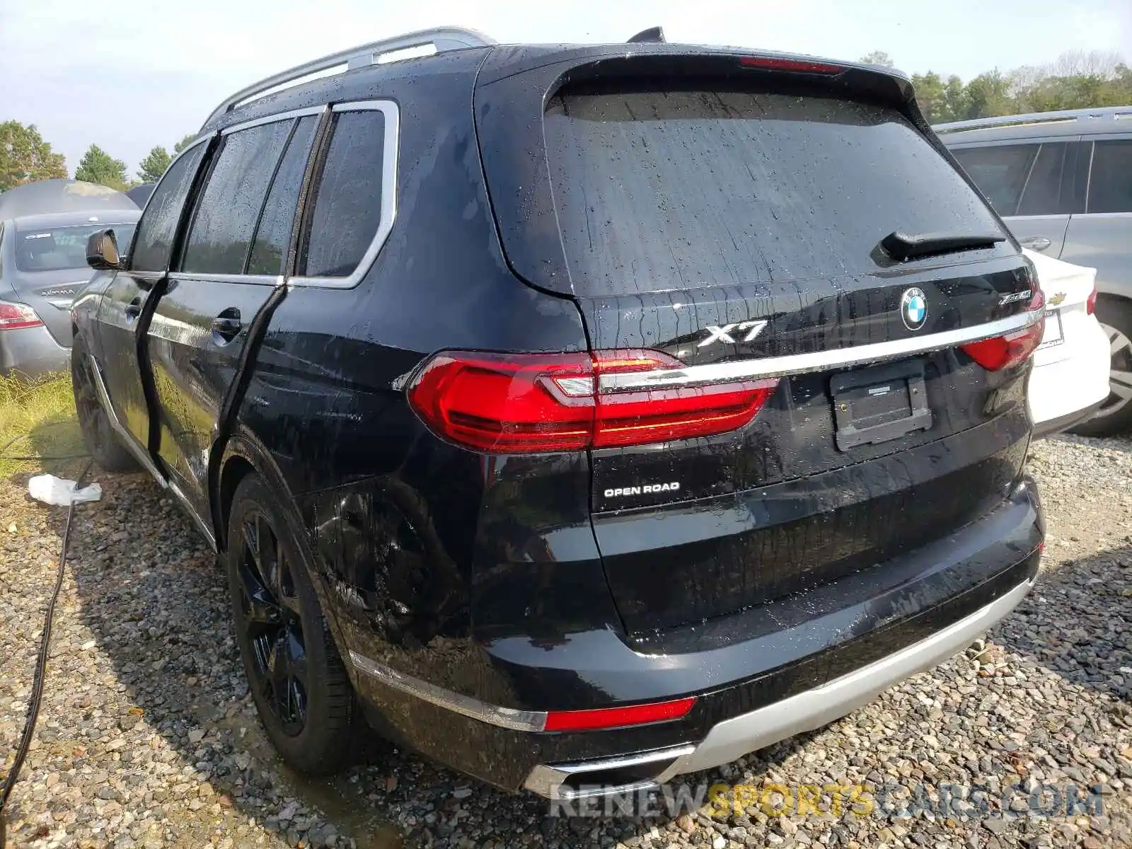 3 Photograph of a damaged car 5UXCW2C07M9G64138 BMW X7 2021