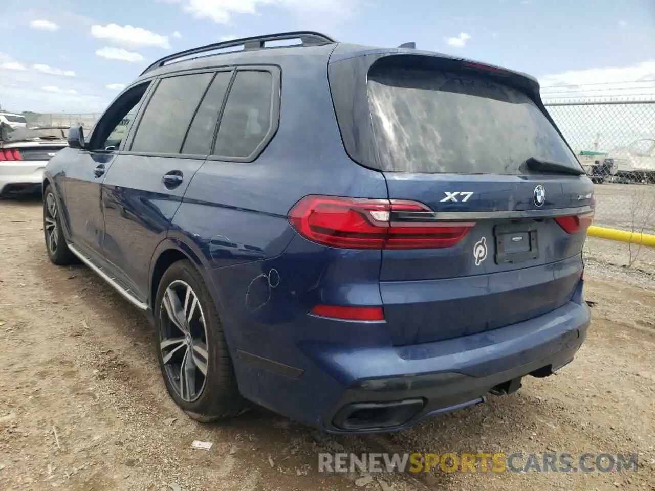 3 Фотография поврежденного автомобиля 5UXCW2C07M9G71137 BMW X7 2021