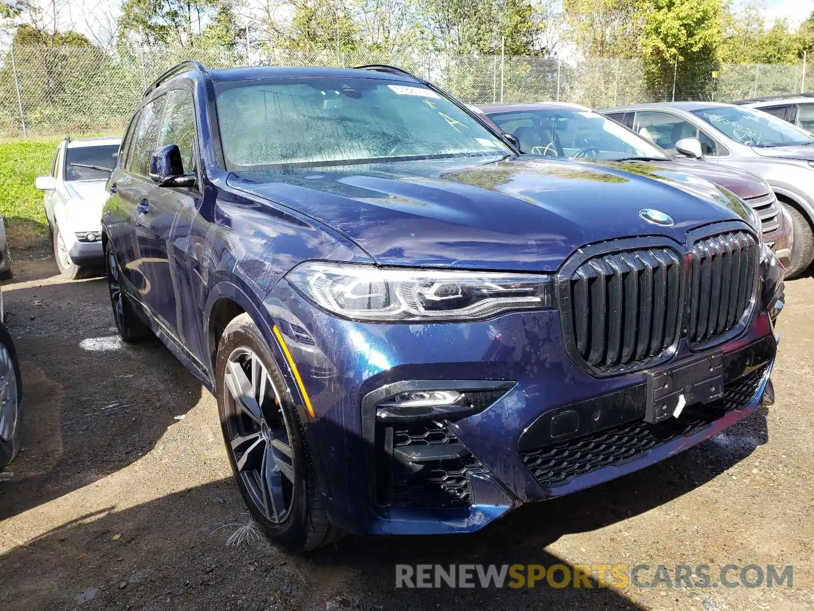 1 Photograph of a damaged car 5UXCW2C07M9H62778 BMW X7 2021