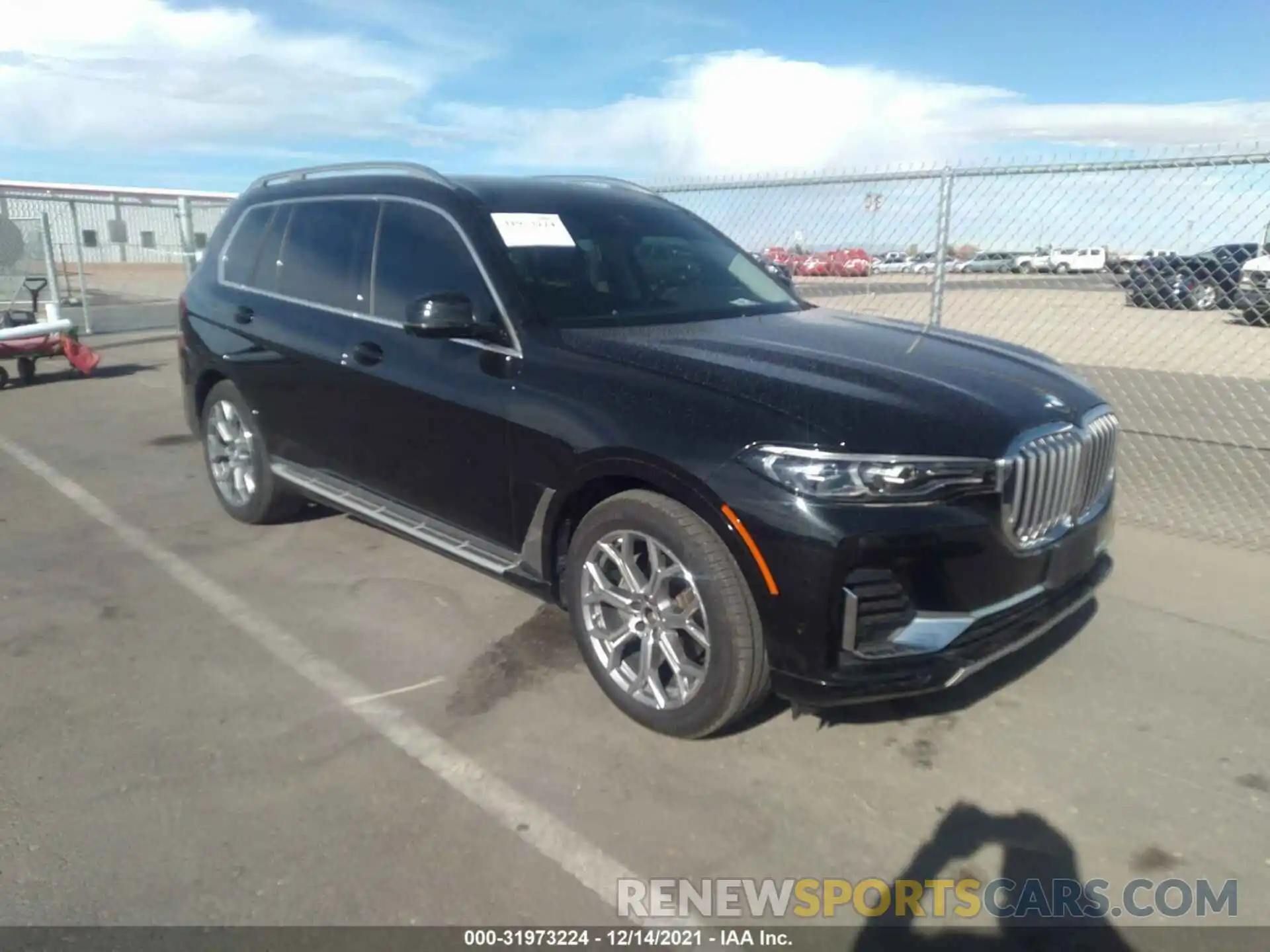 1 Photograph of a damaged car 5UXCW2C08M9F32828 BMW X7 2021