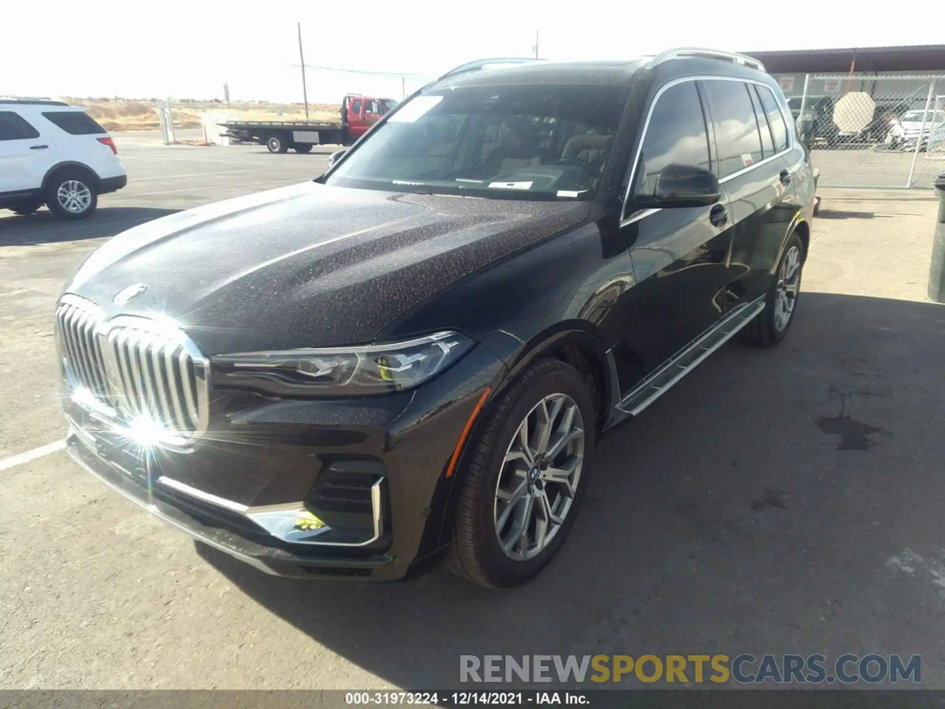 2 Photograph of a damaged car 5UXCW2C08M9F32828 BMW X7 2021