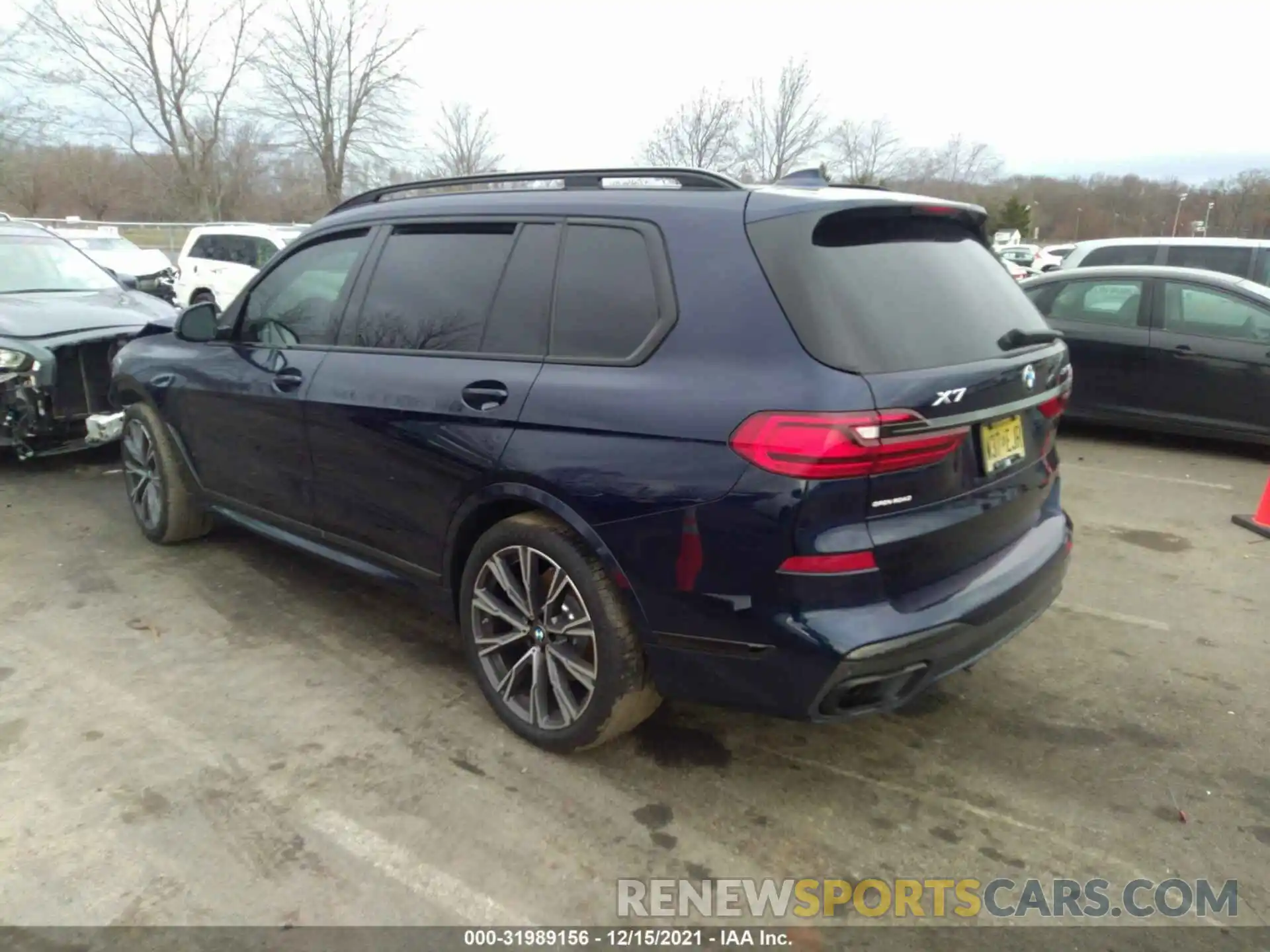 3 Photograph of a damaged car 5UXCW2C08M9G97844 BMW X7 2021