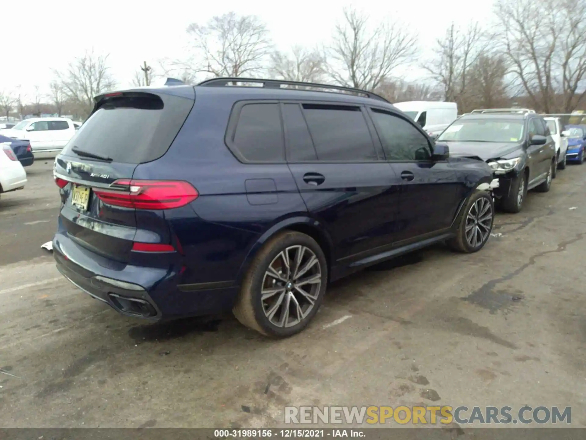 4 Photograph of a damaged car 5UXCW2C08M9G97844 BMW X7 2021