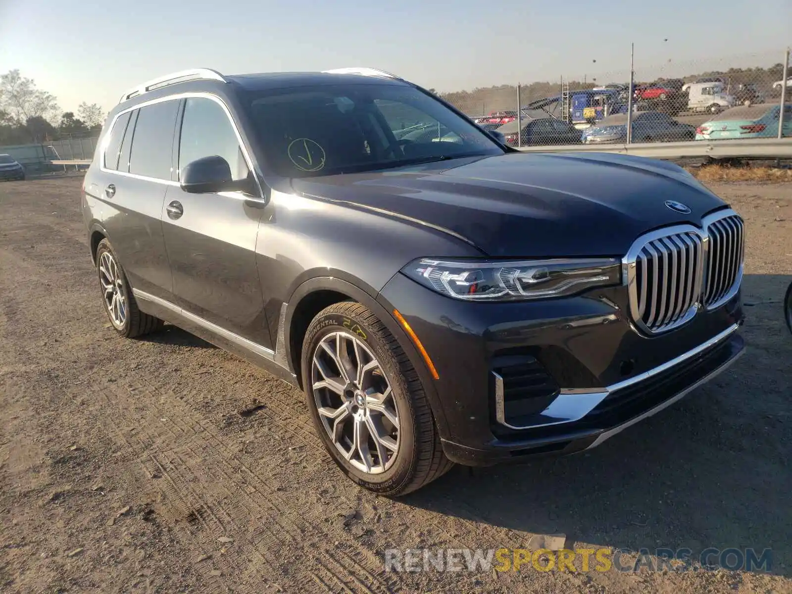 1 Photograph of a damaged car 5UXCW2C08M9H11614 BMW X7 2021