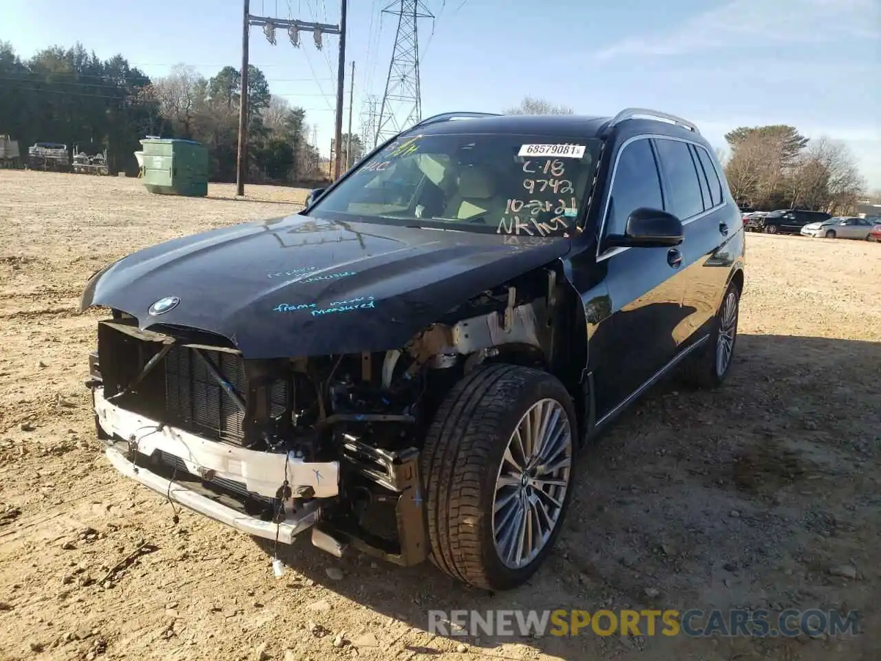 2 Photograph of a damaged car 5UXCW2C08M9H29742 BMW X7 2021