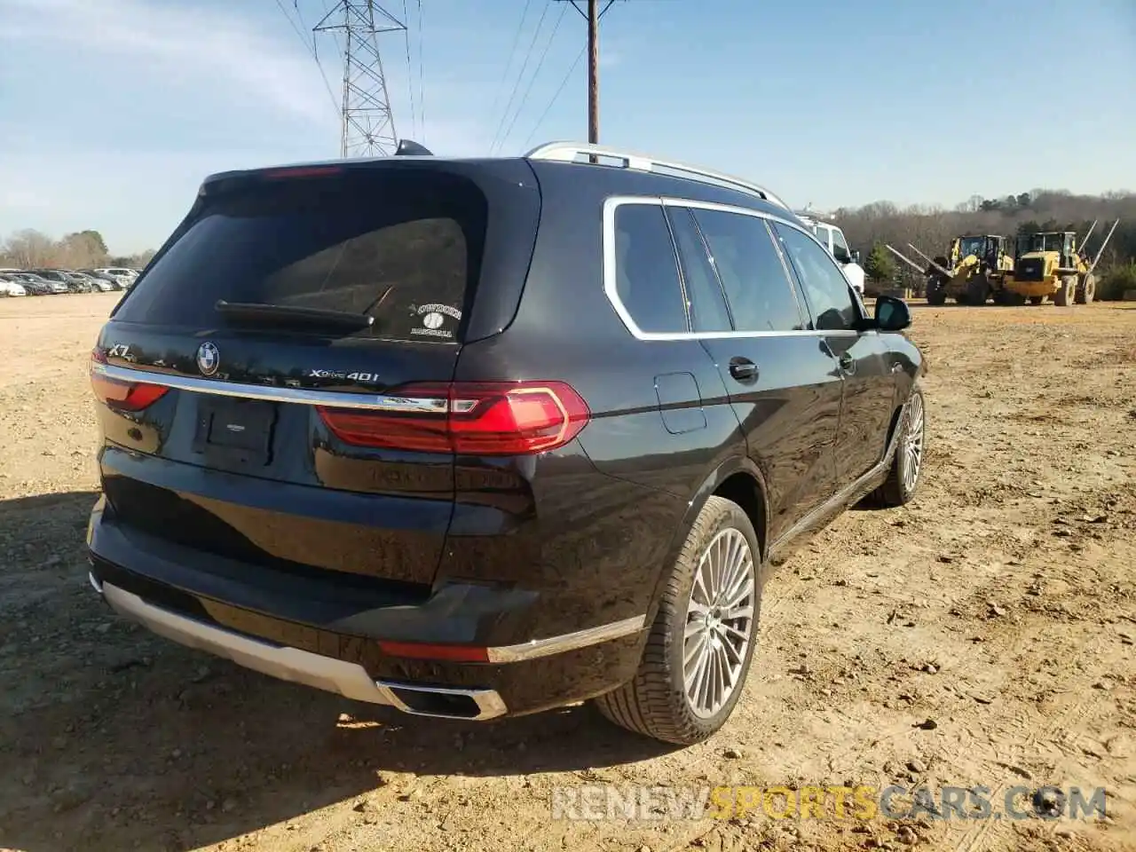 4 Photograph of a damaged car 5UXCW2C08M9H29742 BMW X7 2021