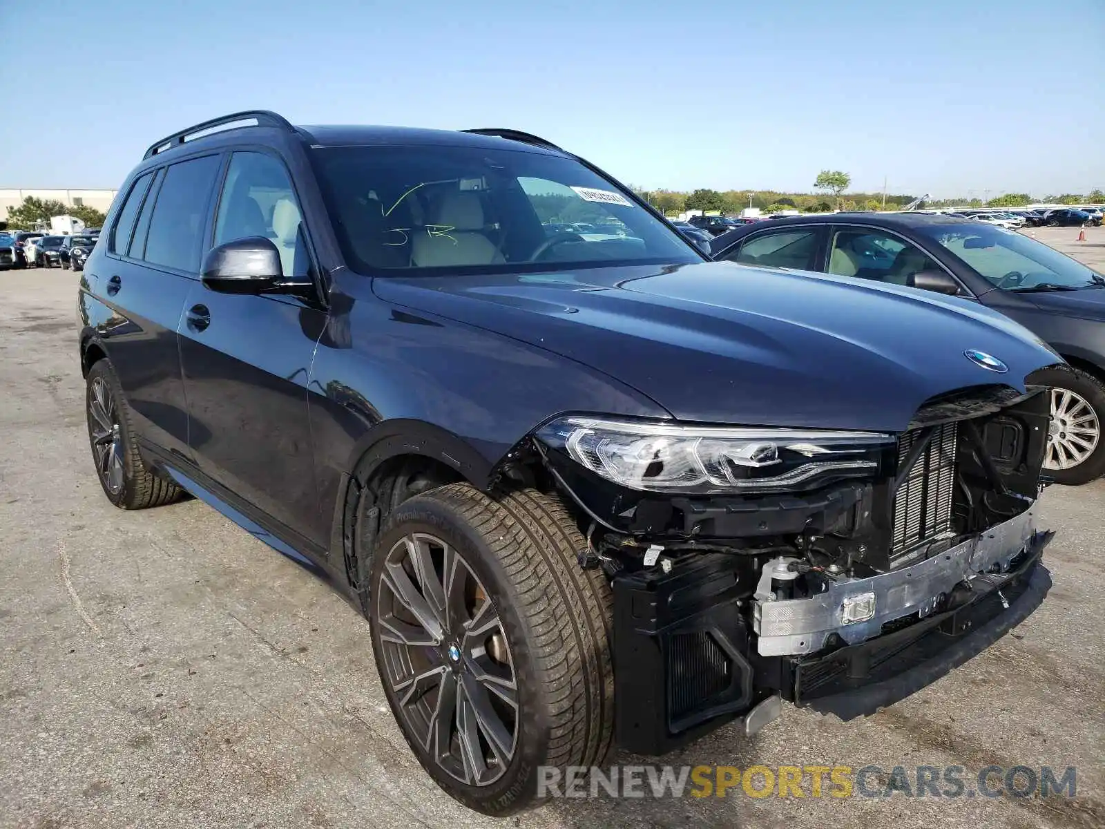 1 Photograph of a damaged car 5UXCW2C09M9E21639 BMW X7 2021