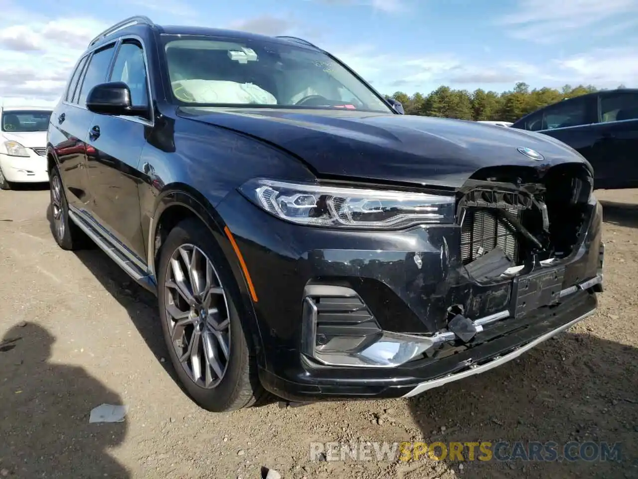 1 Photograph of a damaged car 5UXCW2C09M9E88936 BMW X7 2021