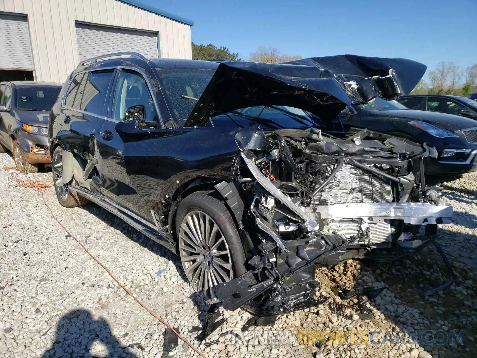 1 Photograph of a damaged car 5UXCW2C09M9F06741 BMW X7 2021