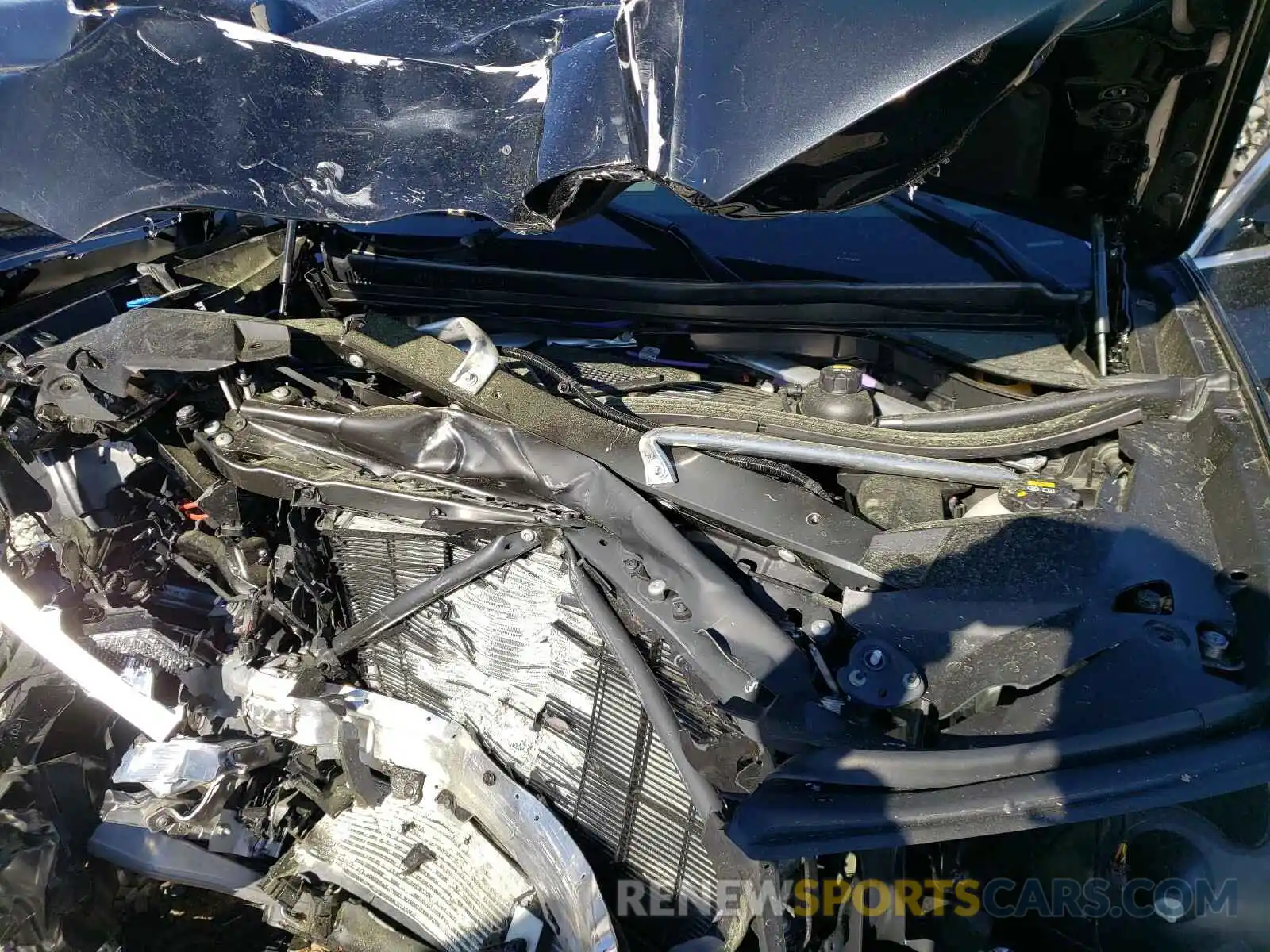 7 Photograph of a damaged car 5UXCW2C09M9F06741 BMW X7 2021