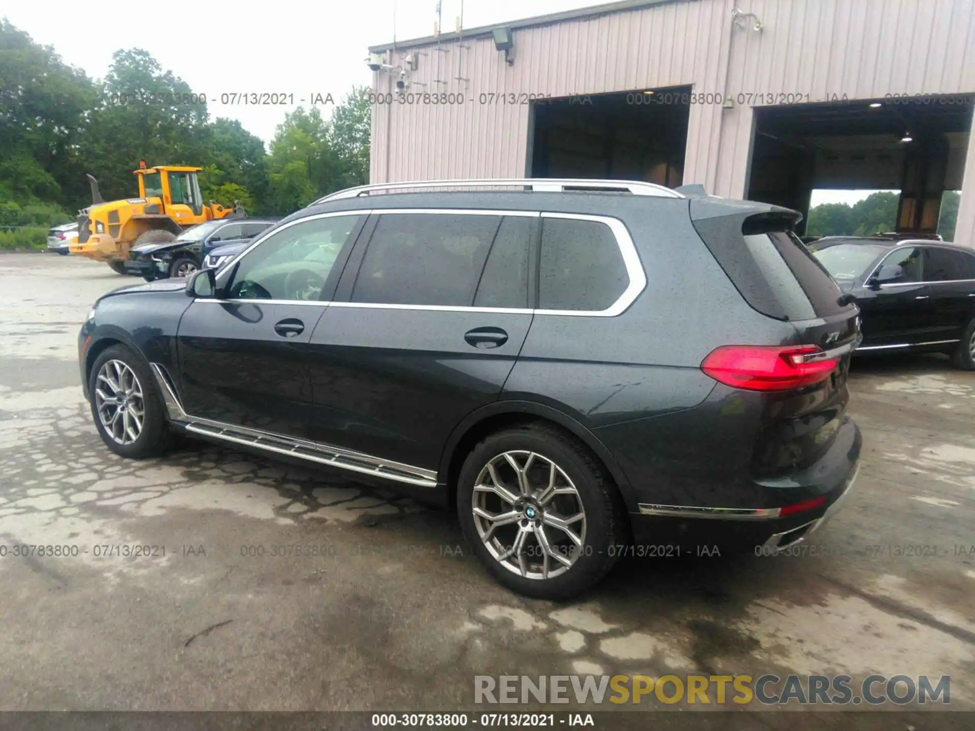 3 Photograph of a damaged car 5UXCW2C09M9F32529 BMW X7 2021