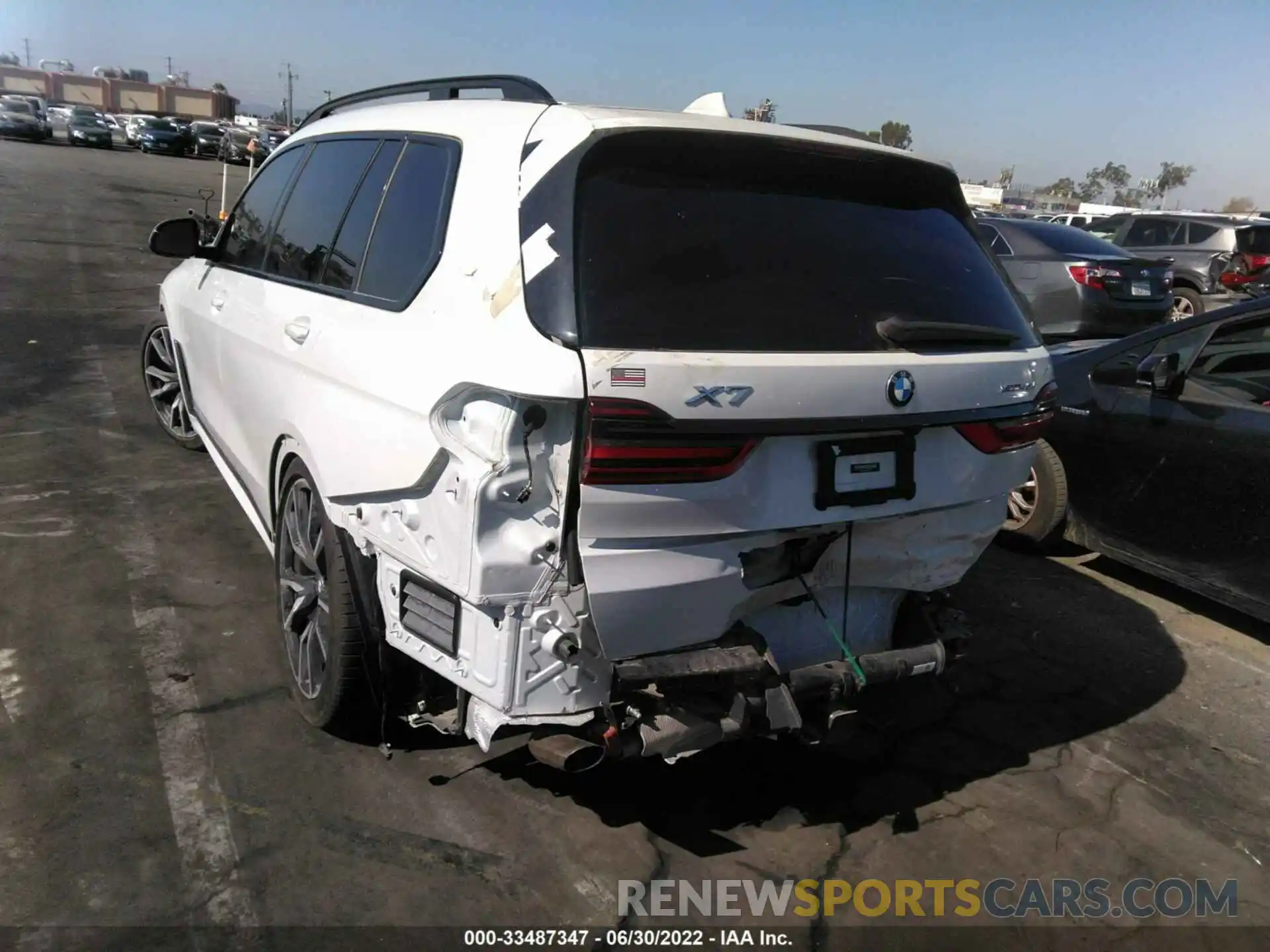 3 Photograph of a damaged car 5UXCW2C09M9F78023 BMW X7 2021