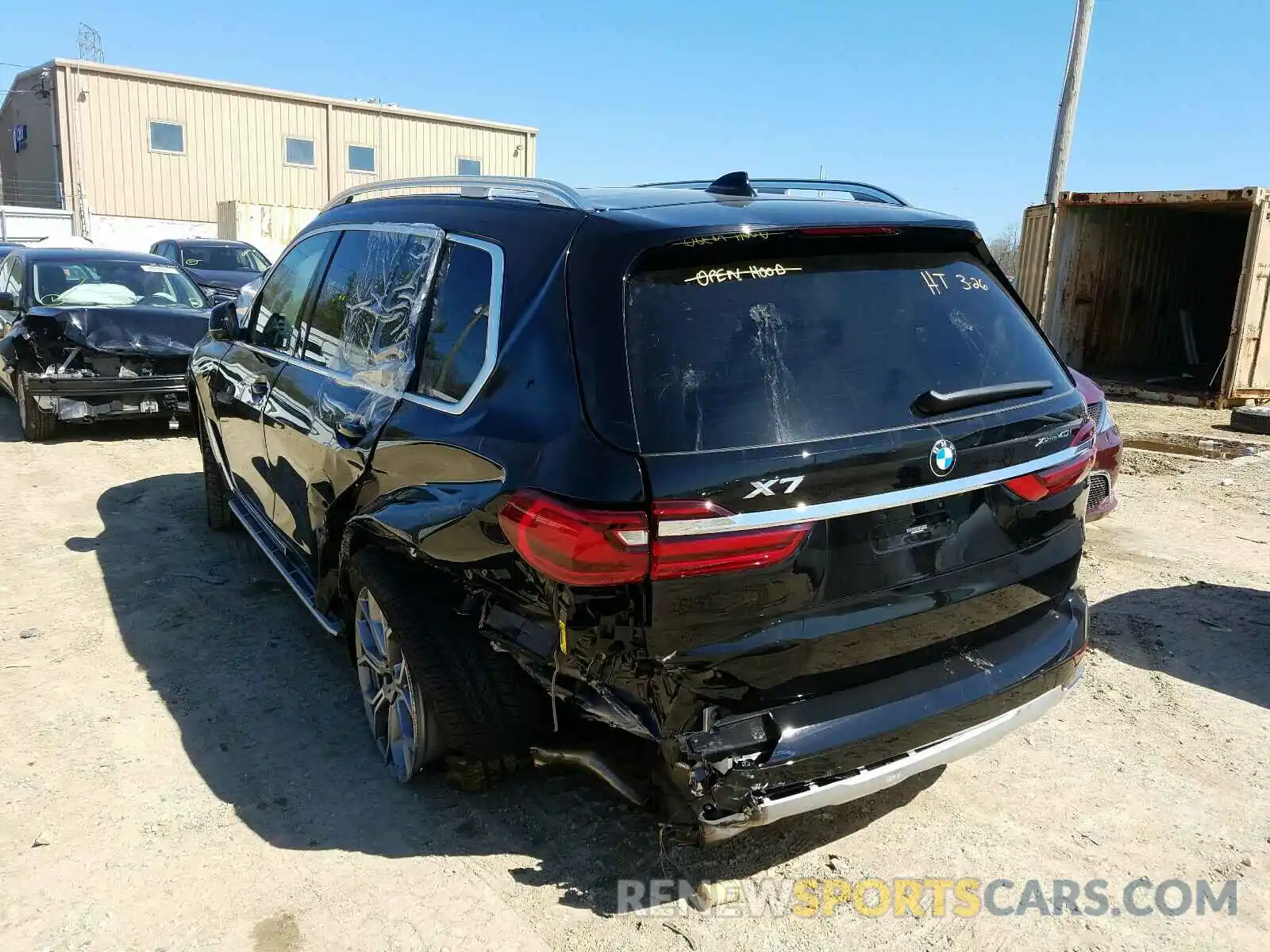 3 Photograph of a damaged car 5UXCW2C09M9G12882 BMW X7 2021