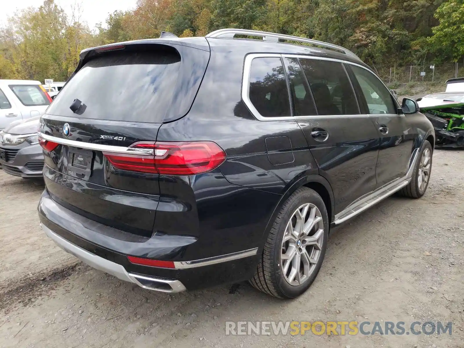 4 Photograph of a damaged car 5UXCW2C09M9G59703 BMW X7 2021