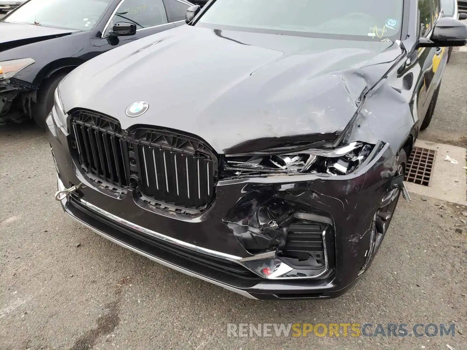 9 Photograph of a damaged car 5UXCW2C0XM9F23144 BMW X7 2021