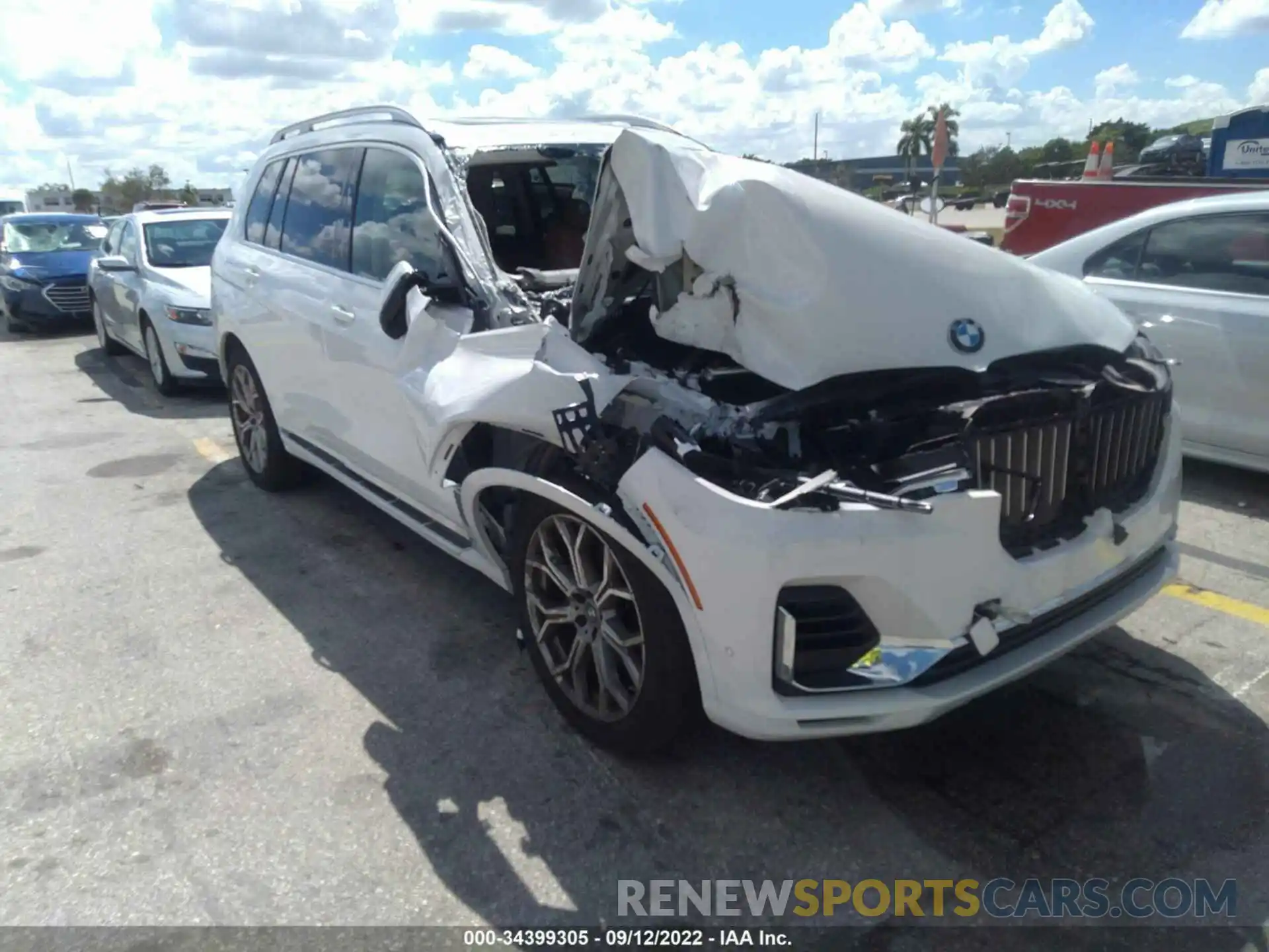 1 Photograph of a damaged car 5UXCW2C0XM9F34421 BMW X7 2021