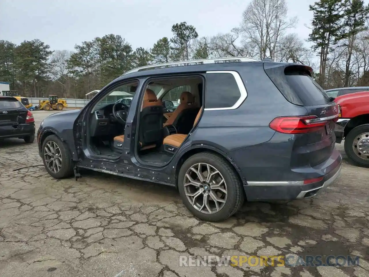 2 Photograph of a damaged car 5UXCW2C0XM9F75146 BMW X7 2021