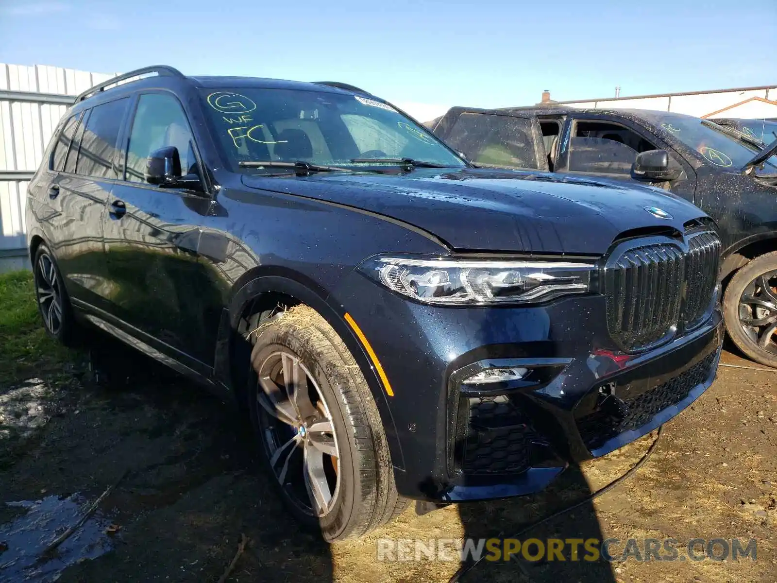 1 Photograph of a damaged car 5UXCW2C0XM9G35491 BMW X7 2021