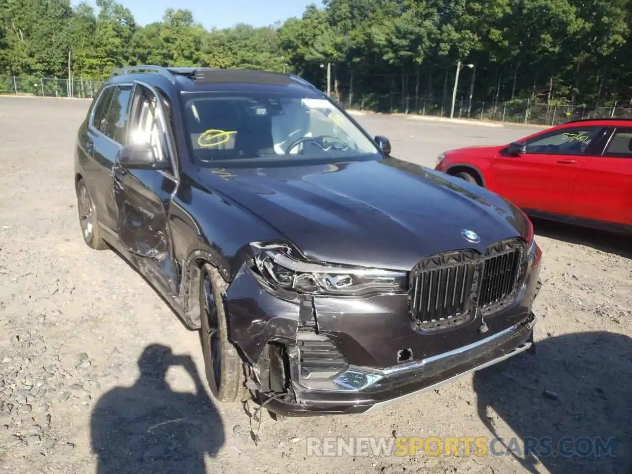 1 Photograph of a damaged car 5UXCW2C0XM9H15423 BMW X7 2021