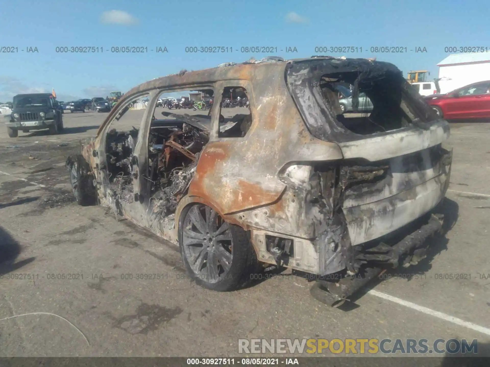 3 Photograph of a damaged car 5UXCW2C0XM9H60622 BMW X7 2021