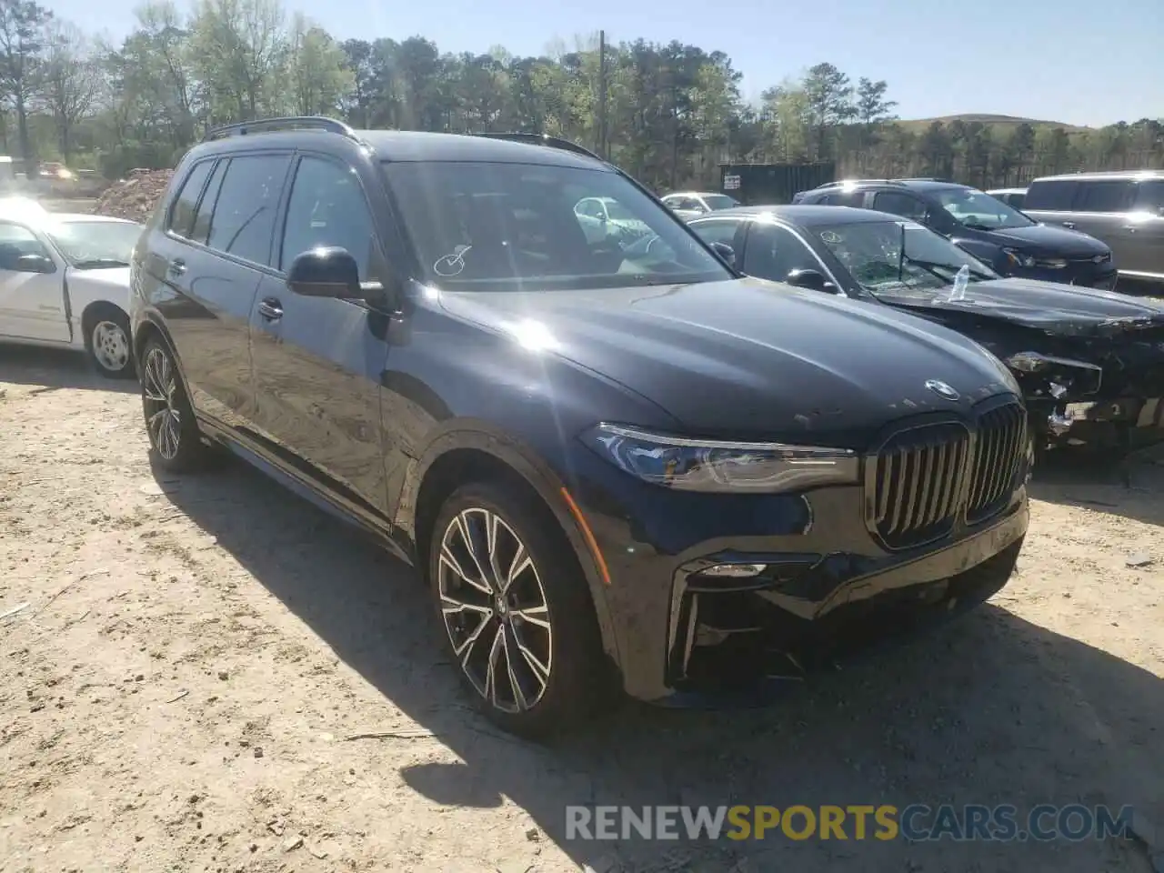 1 Photograph of a damaged car 5UXCX6C02M9F28245 BMW X7 2021