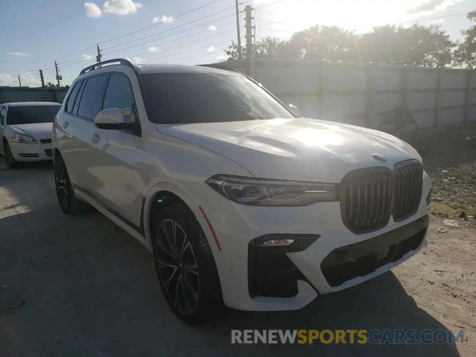 1 Photograph of a damaged car 5UXCX6C07M9D74809 BMW X7 2021