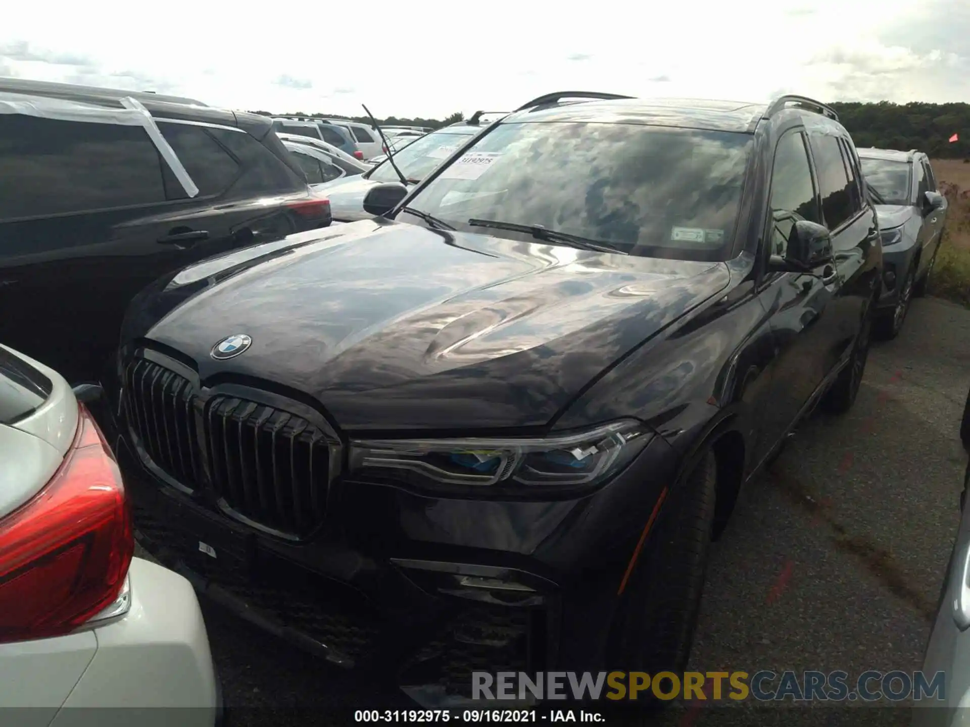 2 Photograph of a damaged car 5UXCX6C07M9H76720 BMW X7 2021