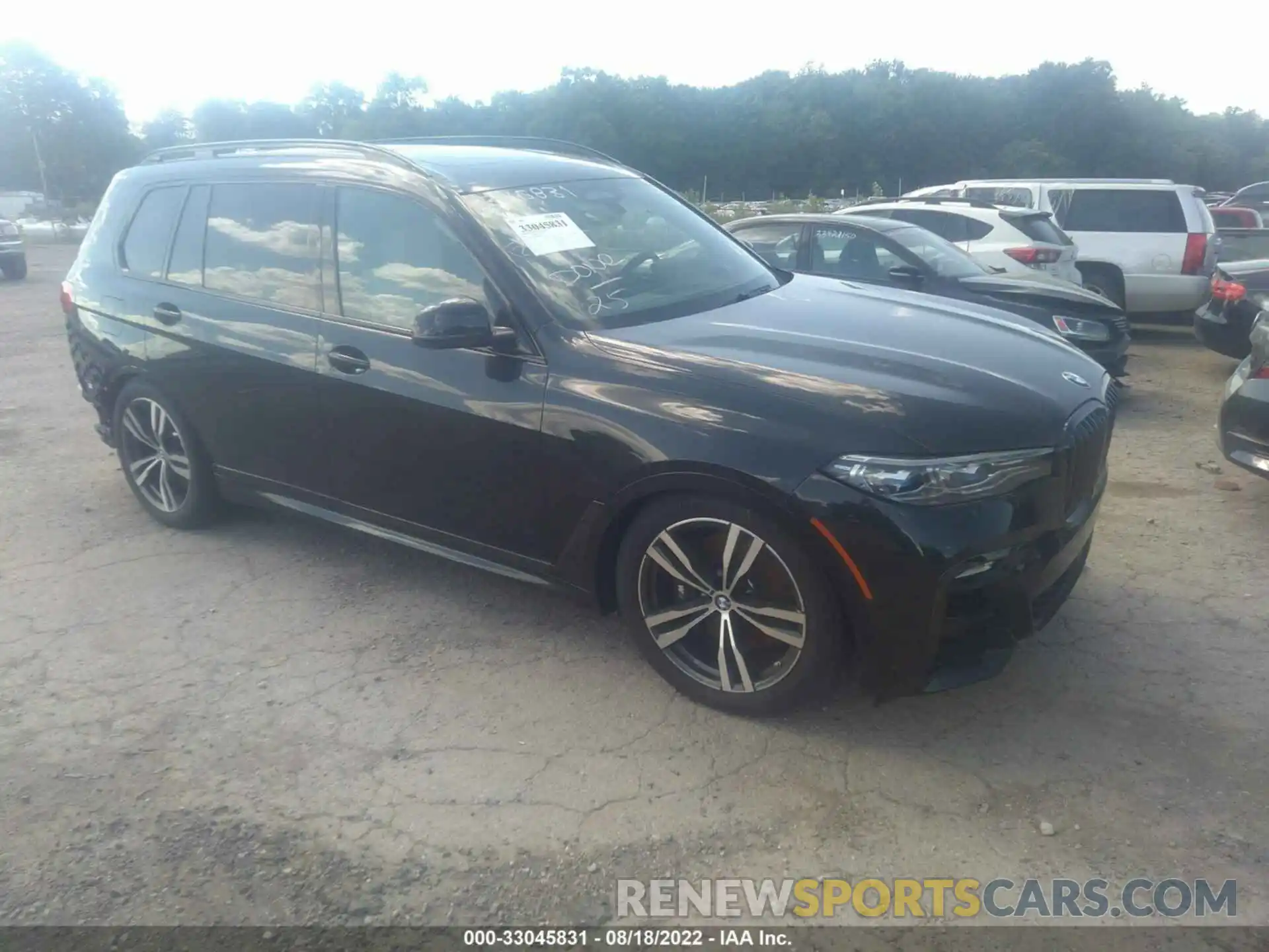 1 Photograph of a damaged car 5UXCX6C08M9G30486 BMW X7 2021