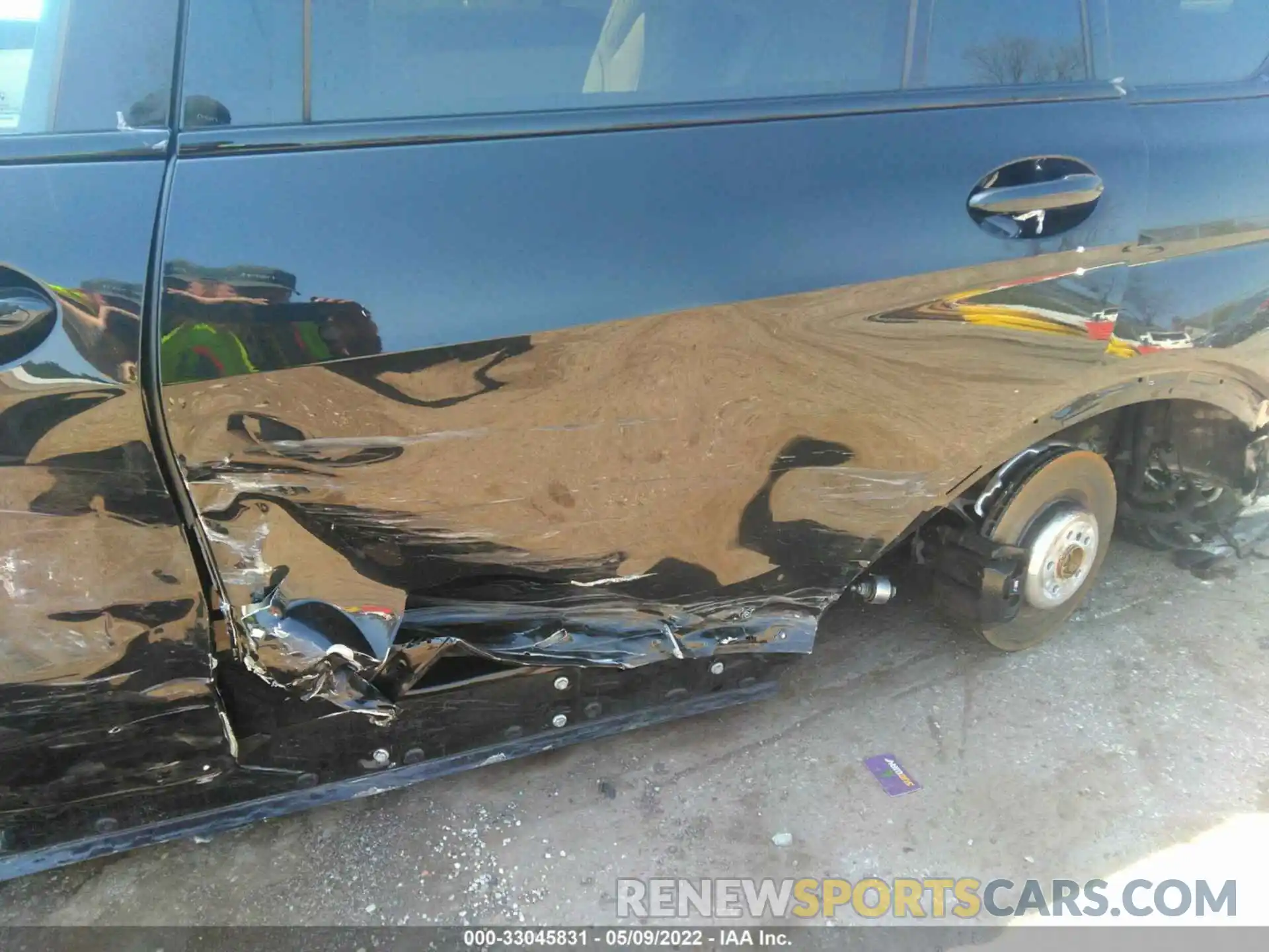 6 Photograph of a damaged car 5UXCX6C08M9G30486 BMW X7 2021