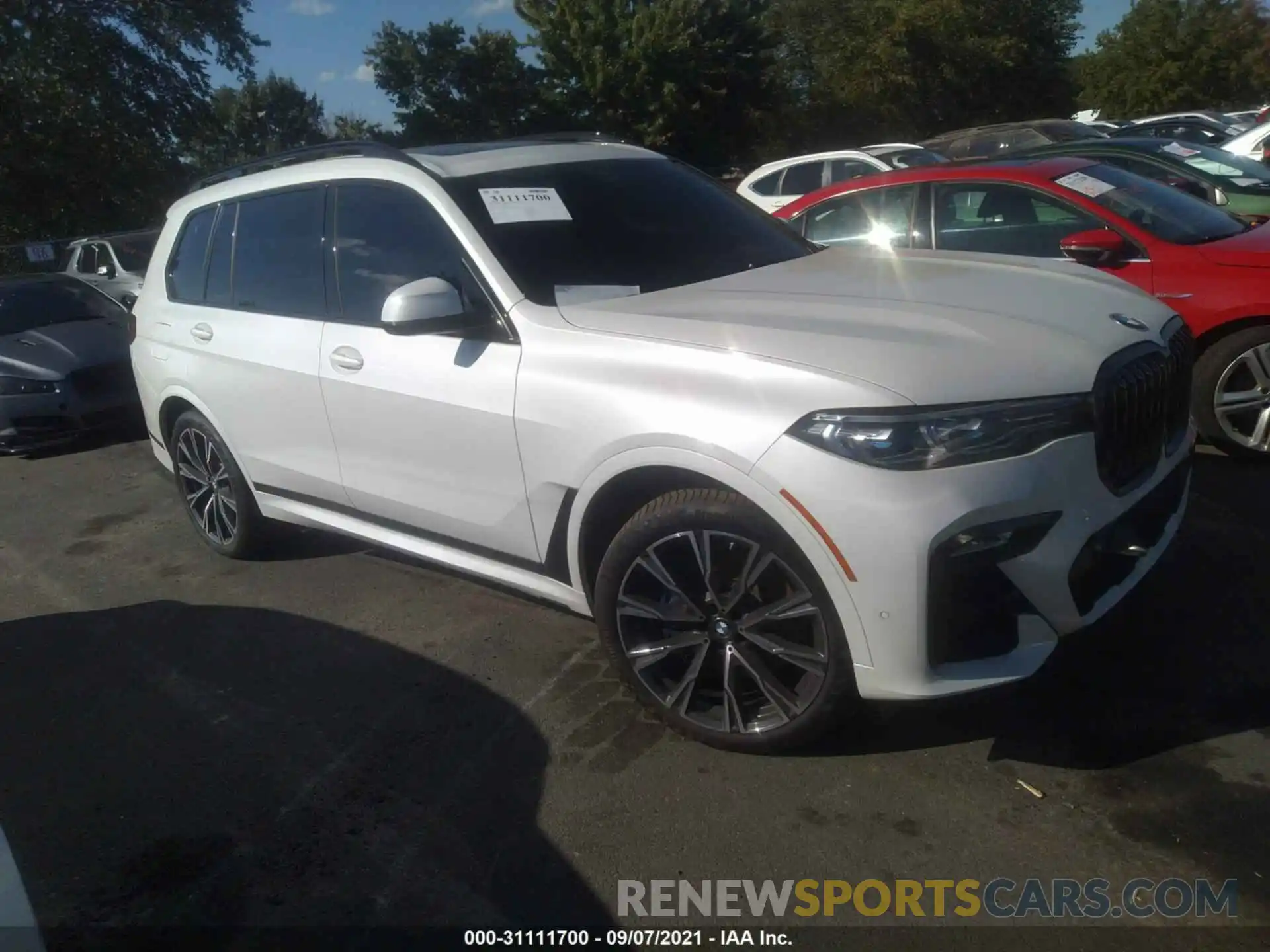 1 Photograph of a damaged car 5UXCX6C08M9H39627 BMW X7 2021