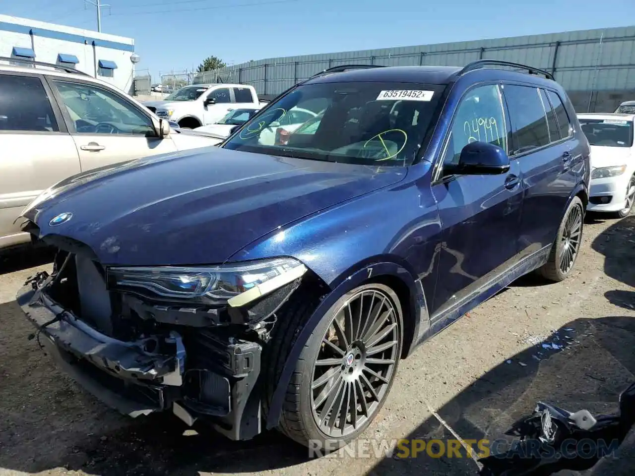 2 Photograph of a damaged car 5UXCX6C18M9F16819 BMW X7 2021