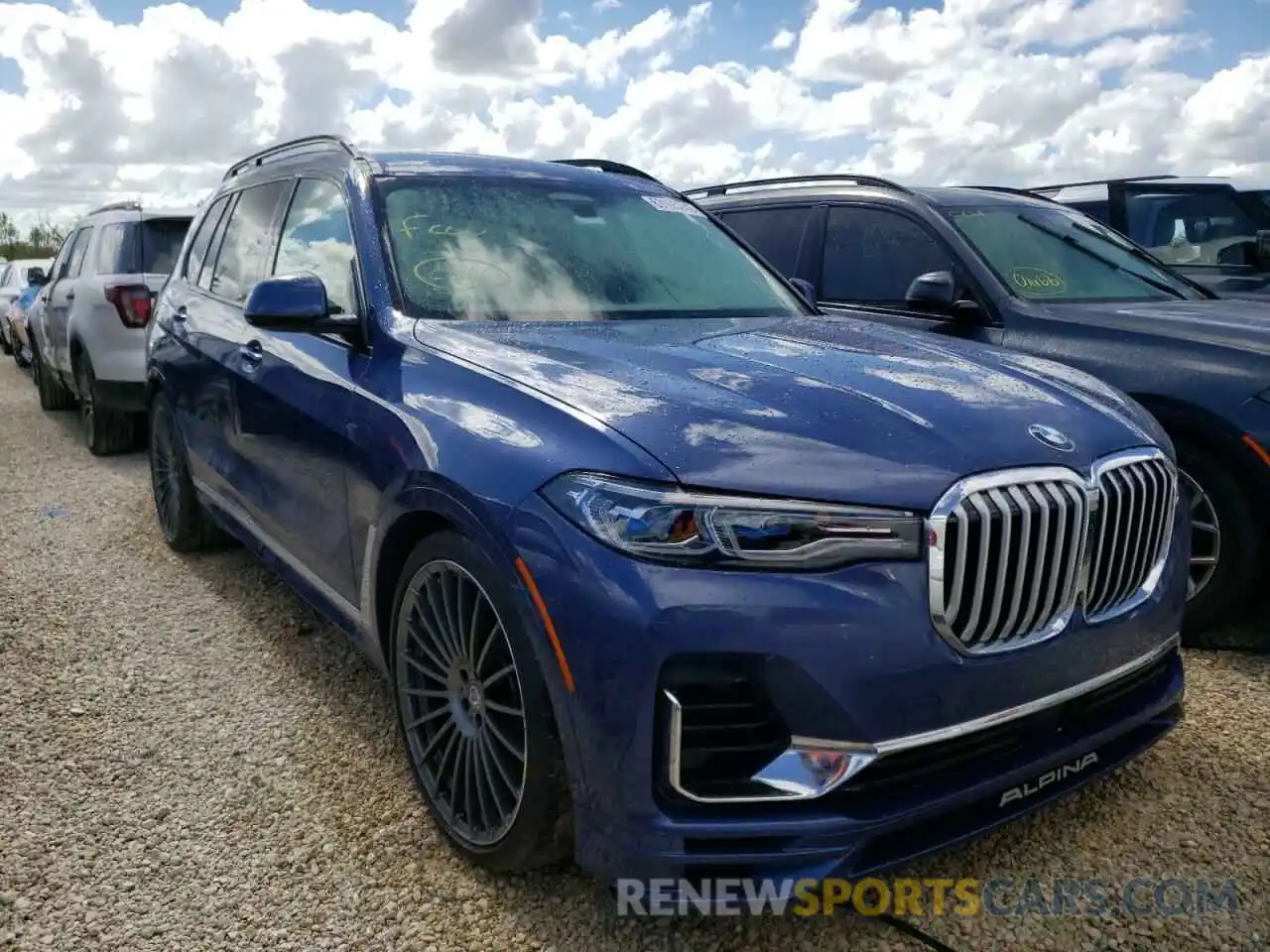 1 Photograph of a damaged car 5UXCX6C18M9H52547 BMW X7 2021