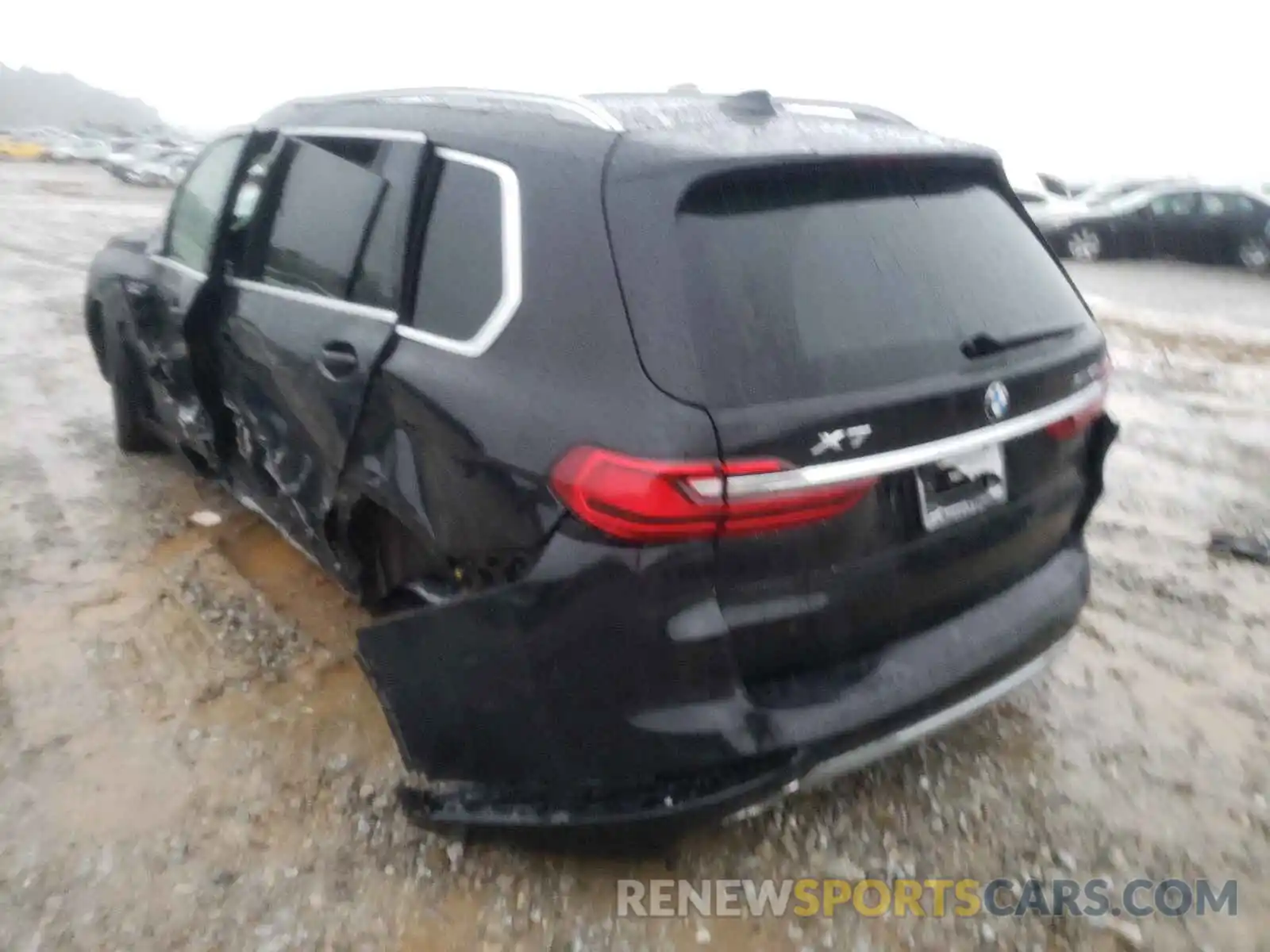 3 Photograph of a damaged car 5UXCW2C00N9J48735 BMW X7 2022