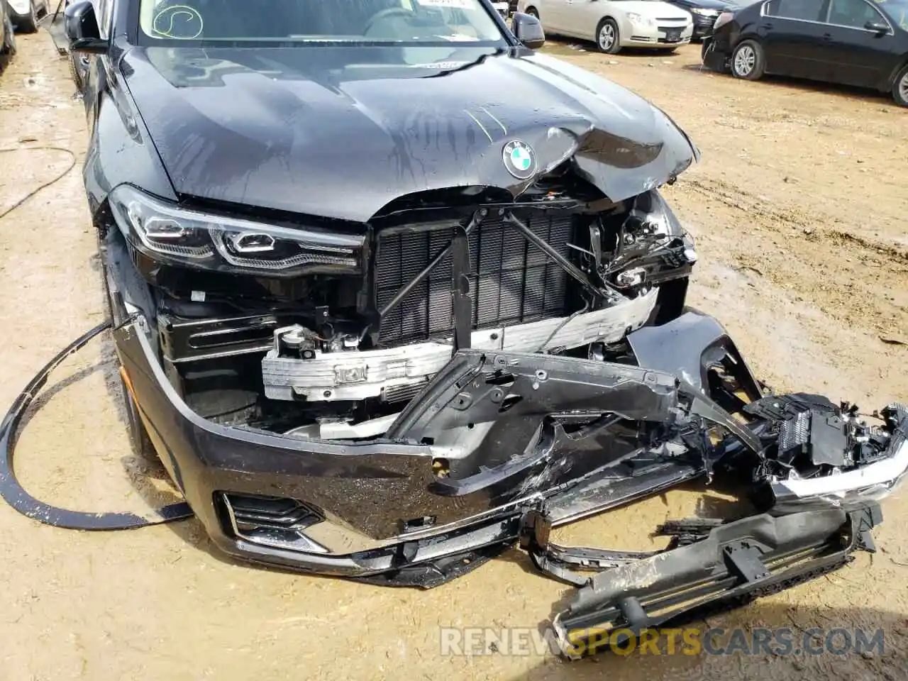 9 Photograph of a damaged car 5UXCW2C00N9K42596 BMW X7 2022