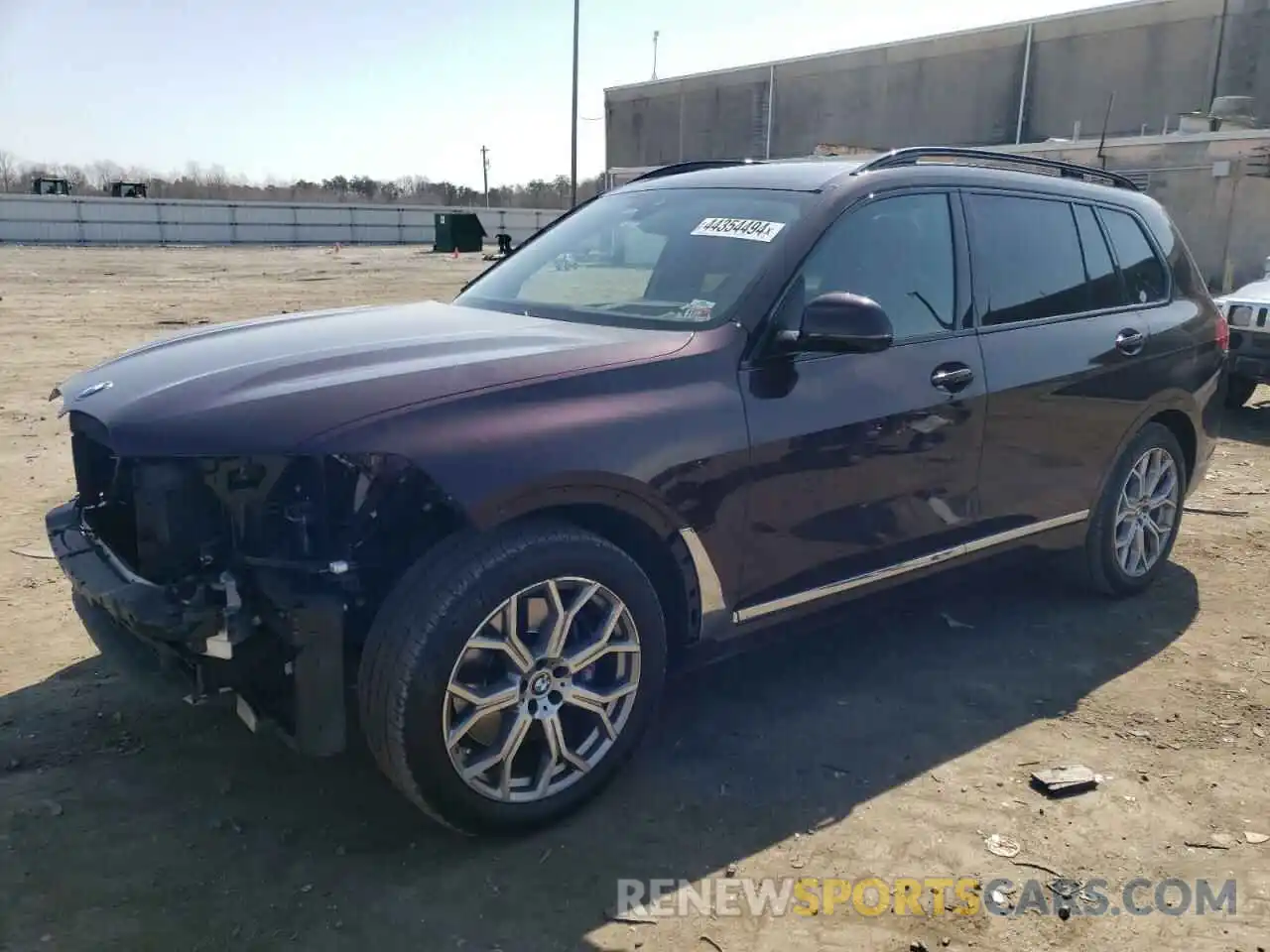 1 Photograph of a damaged car 5UXCW2C00N9K63299 BMW X7 2022