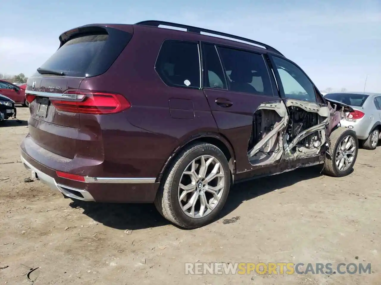 3 Photograph of a damaged car 5UXCW2C00N9K63299 BMW X7 2022