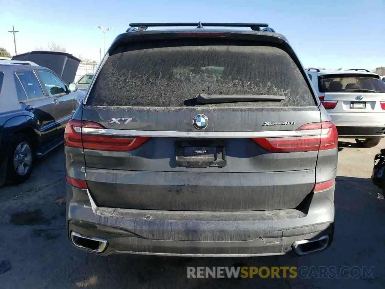 6 Photograph of a damaged car 5UXCW2C00N9M65236 BMW X7 2022