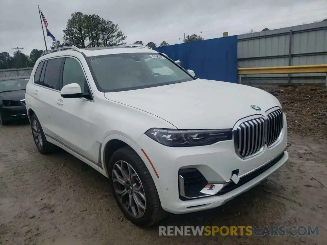 1 Photograph of a damaged car 5UXCW2C02N9K31146 BMW X7 2022