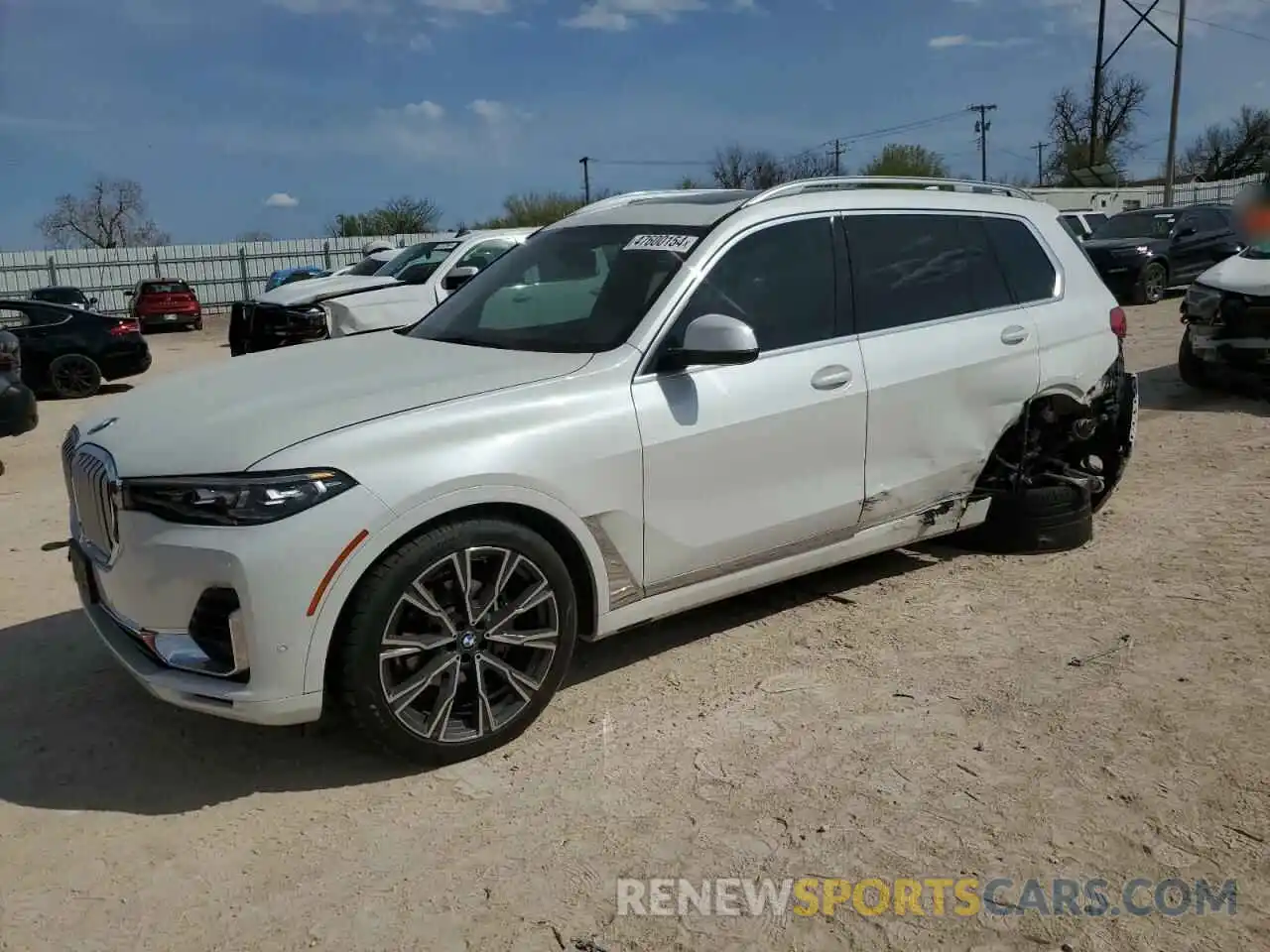 1 Photograph of a damaged car 5UXCW2C04N9K39426 BMW X7 2022