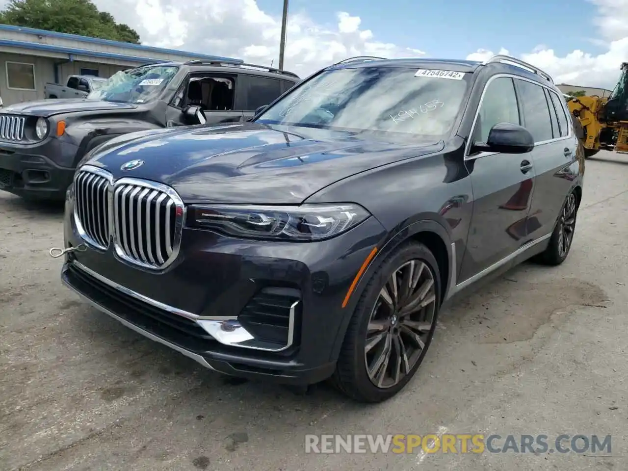 2 Photograph of a damaged car 5UXCW2C04N9K94653 BMW X7 2022