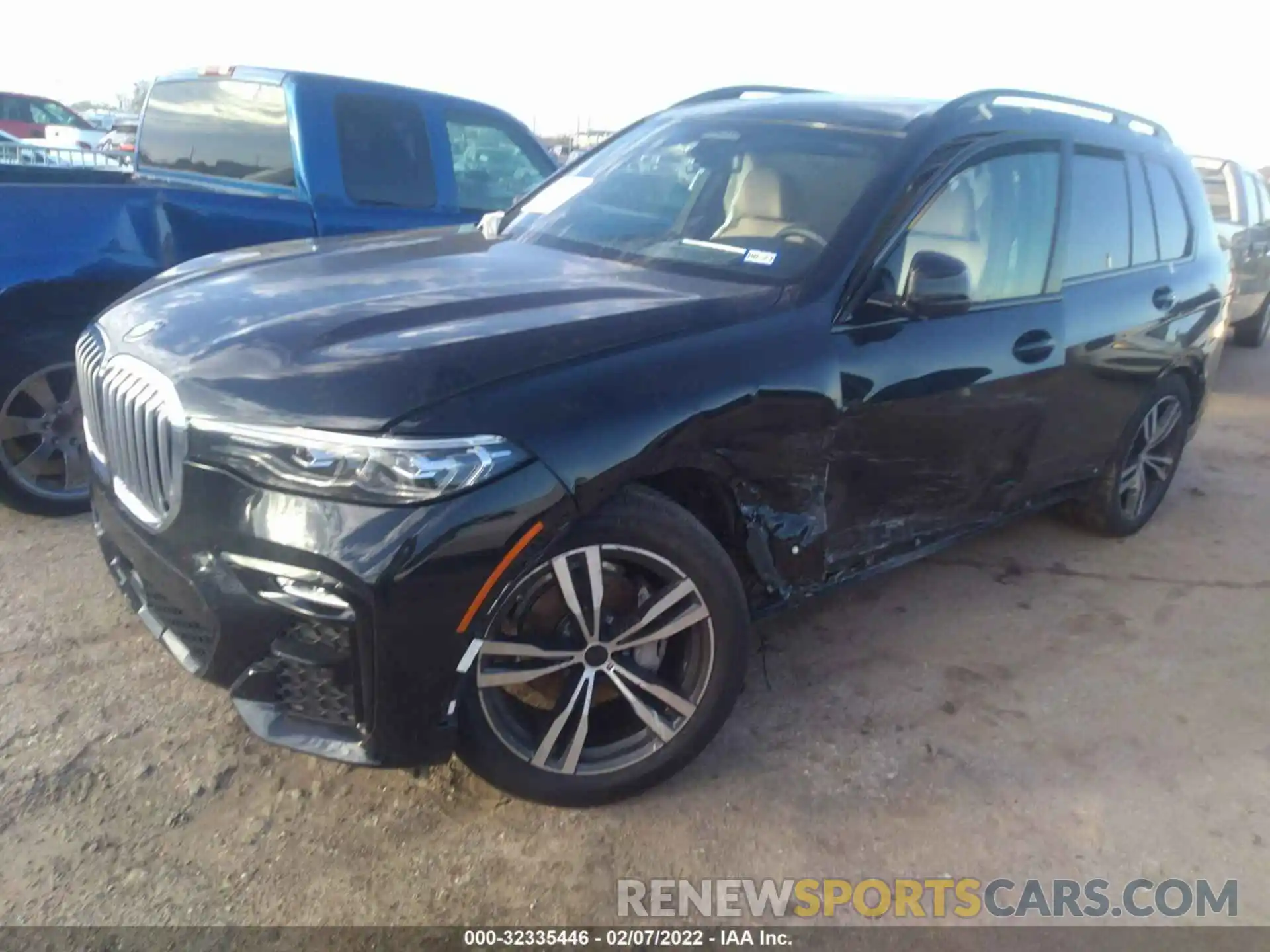 2 Photograph of a damaged car 5UXCW2C05N9J23992 BMW X7 2022