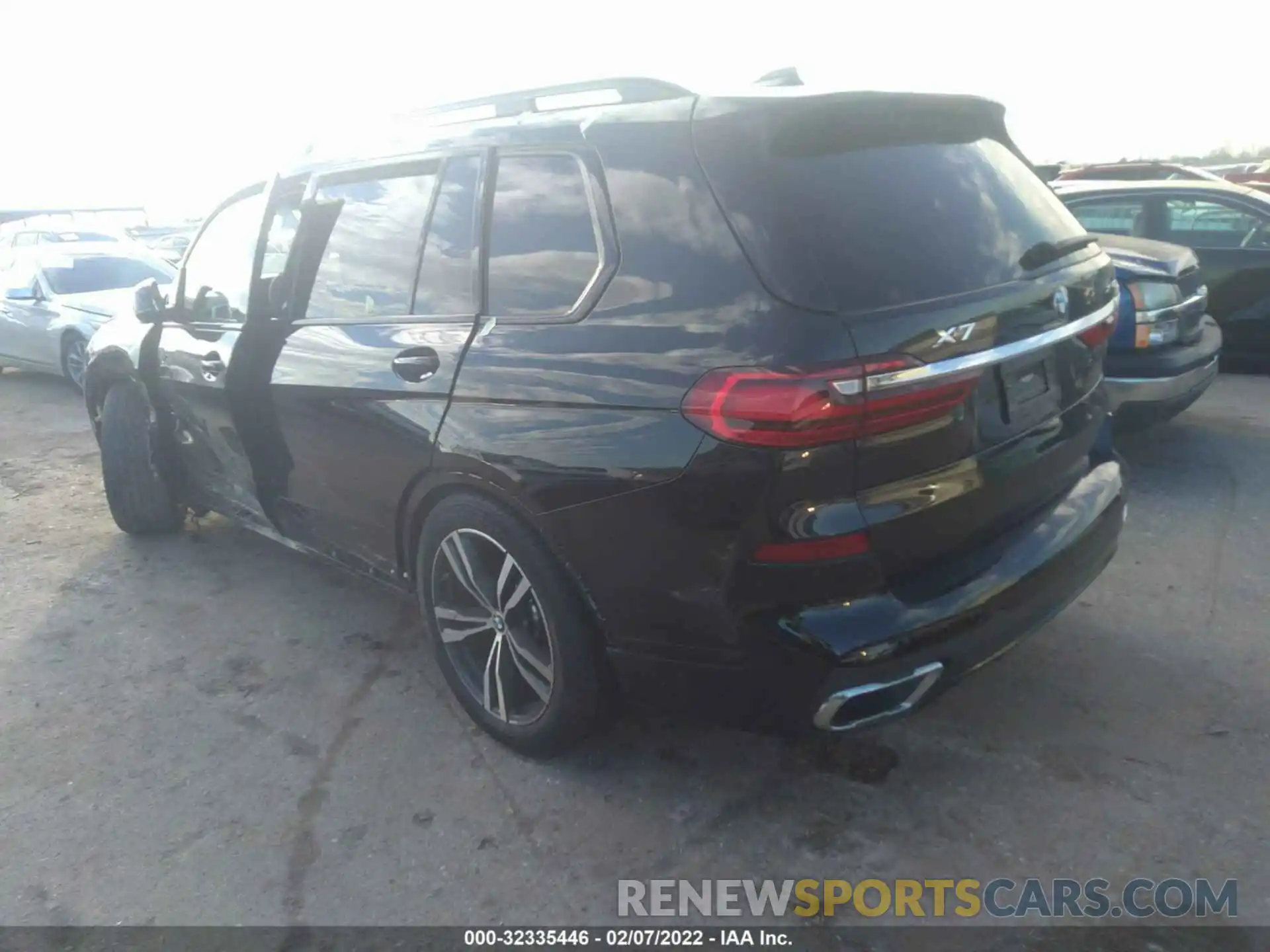 3 Фотография поврежденного автомобиля 5UXCW2C05N9J23992 BMW X7 2022