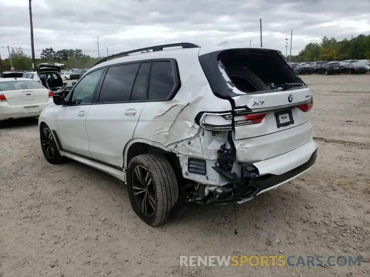 3 Photograph of a damaged car 5UXCW2C05N9K18553 BMW X7 2022