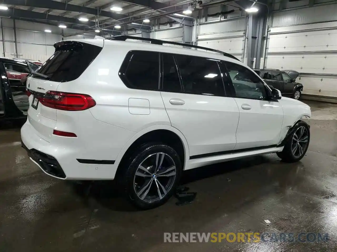 3 Фотография поврежденного автомобиля 5UXCW2C07N9K03035 BMW X7 2022